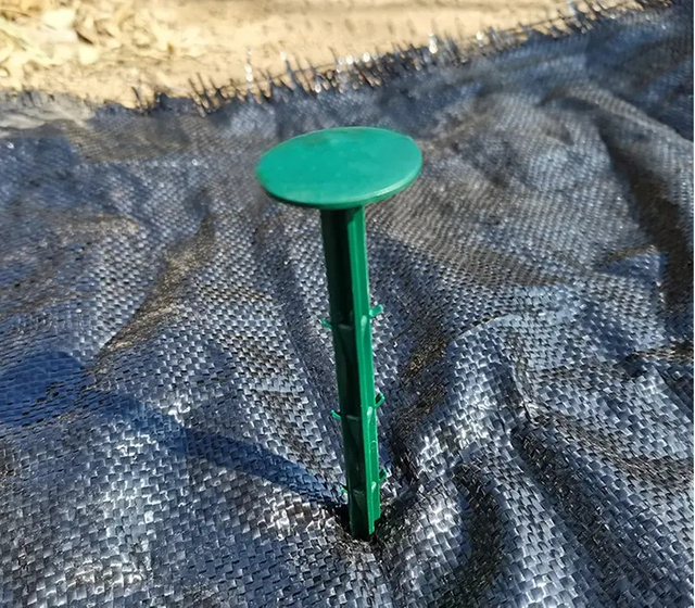 PP Plastic Ground Nail for Synthetic Grass Installation