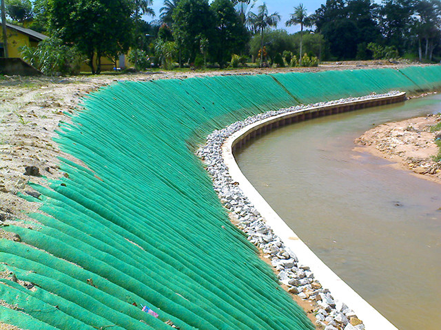 250gsm PP Woven / Nonwoven Geotextile Composite Sand Filled Mattress For River Bank